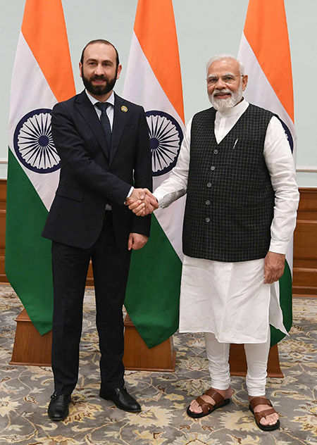 Foreign Minister of Armenia Ararat Mirzoyan met with the Prime Minister of India