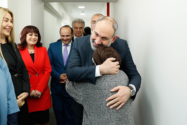 Prime Minister Pashinyan gets acquainted with the ongoing renovation works in the elderly care center in Gyumri
