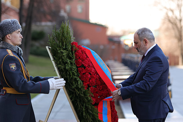 PM Pashinyan laid a wreath at the Tomb of the Unknown Soldier in Moscow