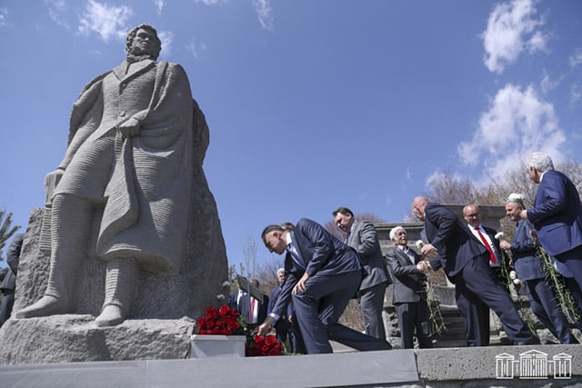 RA NA Vice President Hakob Arshakyan Takes Part in Opening of Statue to Alexander Pushkin