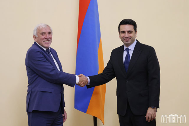 Armenia expects the political support of the Czech Republic in launching the dialogue on the visa liberalisation-Alen Simonyan