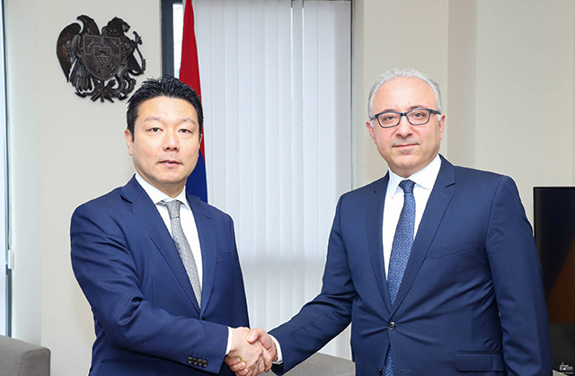 The Nagorno-Karabakh conflict should be settled through peaceful negotiations, emphasizing the role of the OSCE Minsk Group Co-Chairs in the process of settlement; Parliamentary Vice-Minister for Foreign Affairs of Japan