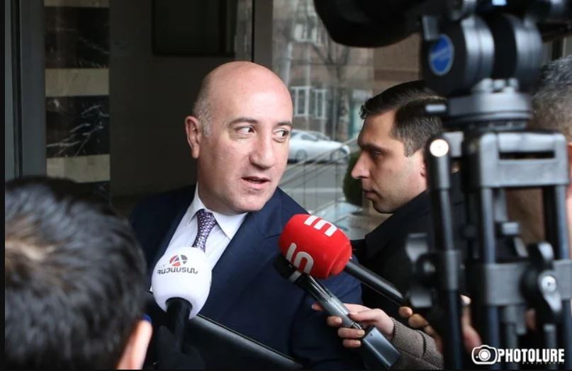 “I will not answer the question again, because you made a transition from the RF Ministry of Foreign Affairs to the RF Ministry of Defense, but again mentioning the word Parukh”: Arman Sargsyan to the journalist