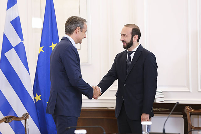 Ararat Mirzoyan and Kyriakos Mitsotakis discussed cooperation within the framework of the Armenia-Greece-Cyprus trilateral format
