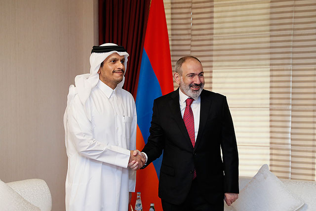 PM Pashinyan receives the Minister of Foreign Affairs of Qatar at his residence