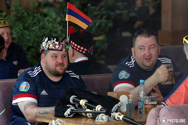 Scottish football fans arrived in Yerevan (Photos)