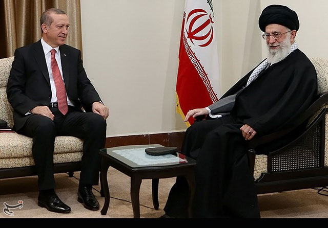 Iran’s Khamenei cautions Erdogan against any policy of blocking the border between Iran and Armenia