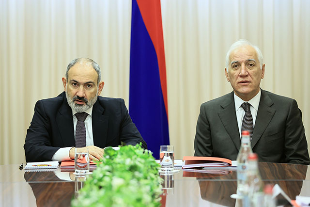 PM Pashinyan chairs Security Coucil meeting