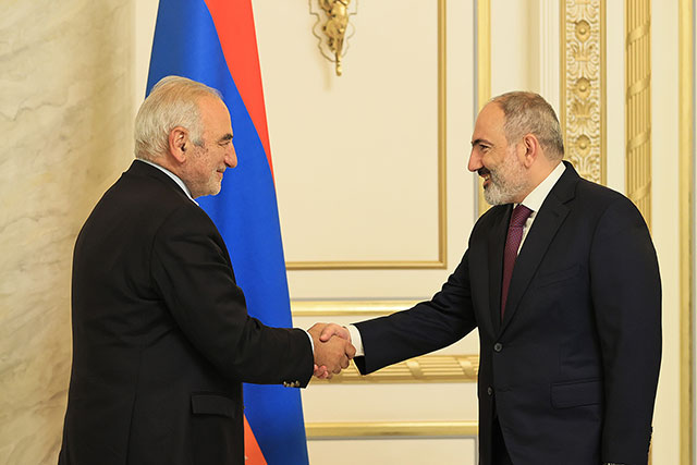 Nikol Pashinyan and Georges Kepenekian referred to issues related to Armenian-French cooperation and Armenia-Diaspora relations