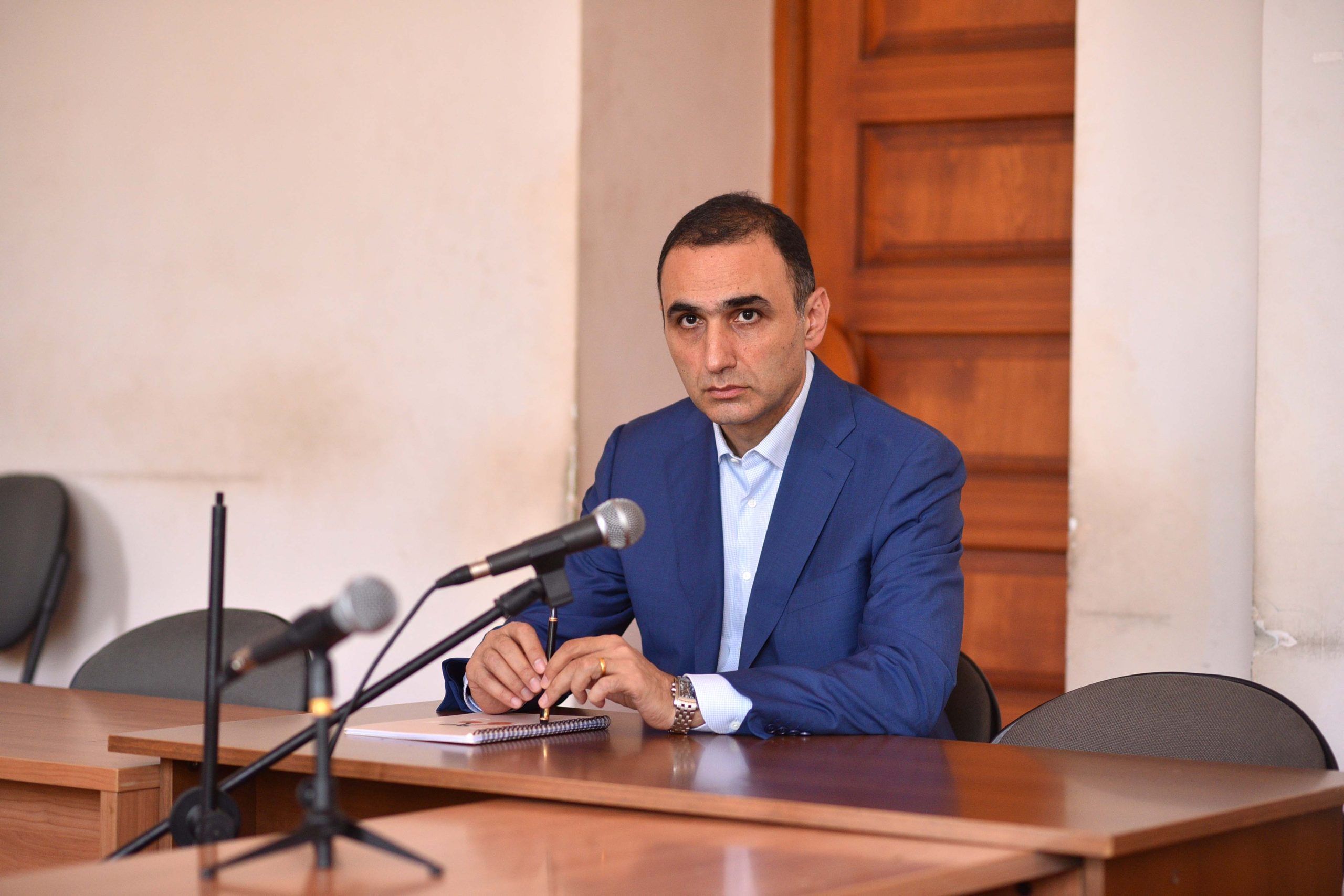 Avetik Chalabyan accused Prime Minister Pashinyan of the crime of consistently disbanding the defense of Armenia and depriving RA citizens of protection. he was detained for another 3 months