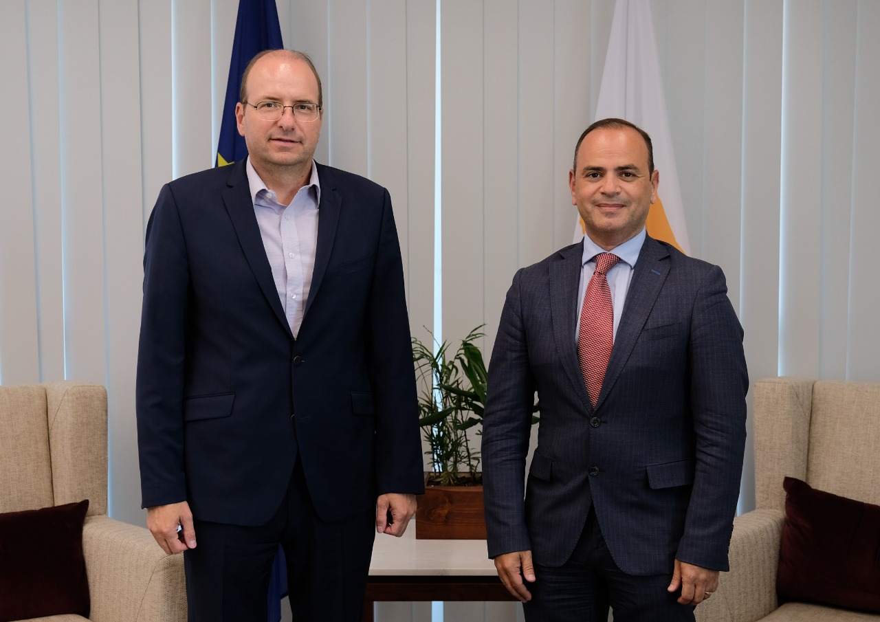 Zareh Sinanyan met with the Minister of Defense of Cyprus