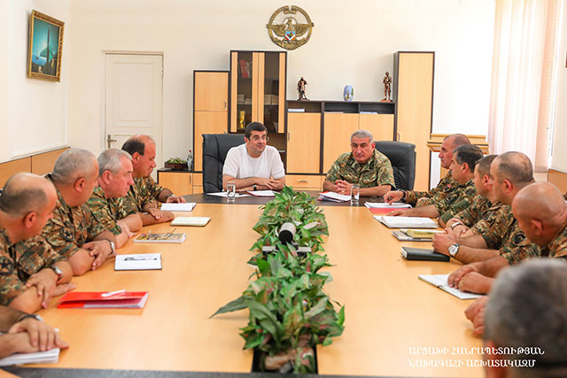 President Harutyuyan convened a consultaton with the Command Staff of the Defense Army