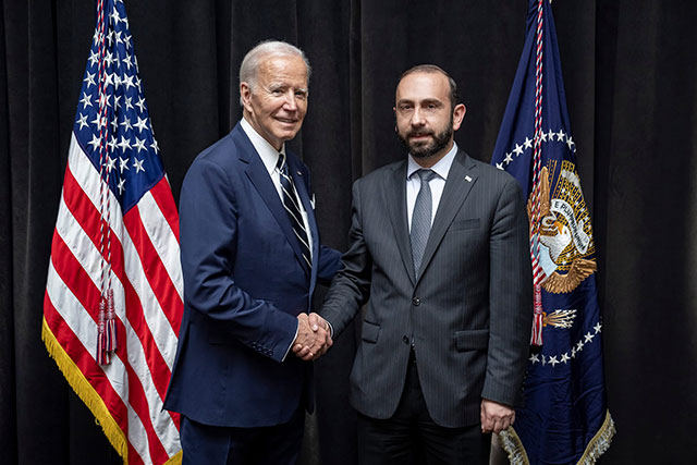 A short conversation between the Foreign Minister of Armenia and the US President took place