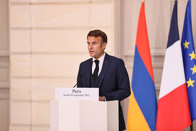 In a call with Aliyev, Macron urges to withdraw forces to initial positions, demands respect for Armenia’s territorial integrity