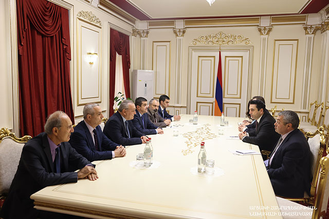 The delegation led by President Arayik Harutyunyan met with RA NA chairman Alen Simonyan