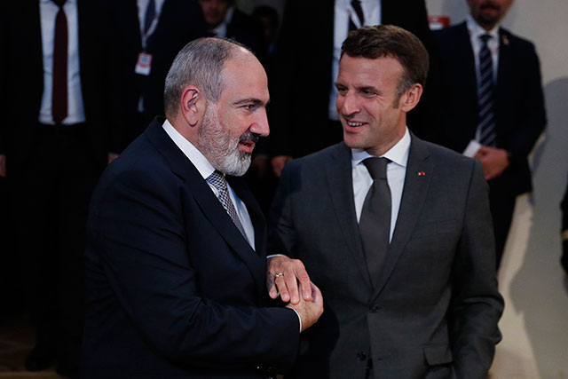 France accuses Russia of stoking Armenia, Azerbaijan conflict