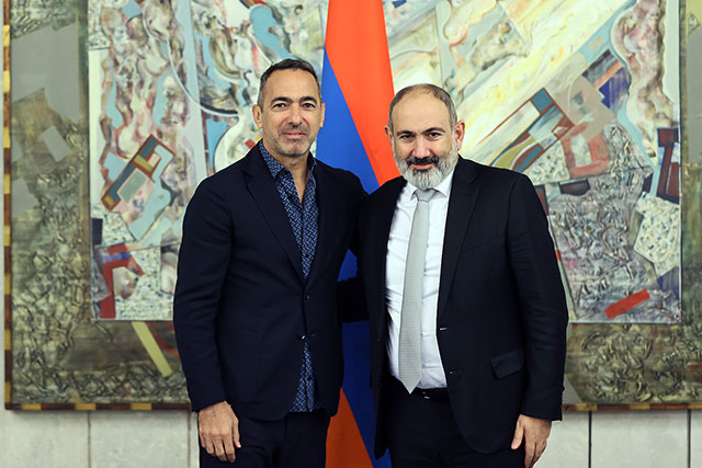 Pashinyan emphasized the visit of Youri Djorkaeff and his participation in the summit devoted to the discussion of issues of the Pan-Armenian agenda