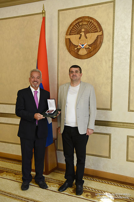 Arayik Harutyunyan expressed gratitude to the philanthropist for constant support to Artsakh