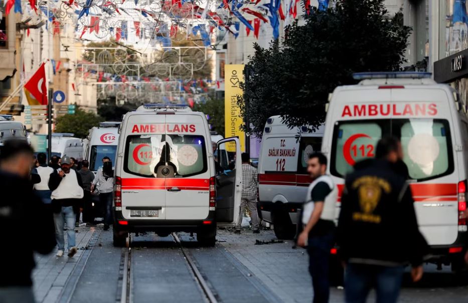 Deaths and injuries reported after explosion in central Istanbul (Video)