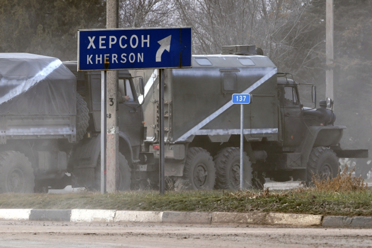 Russia to withdraw troops from key city of Kherson