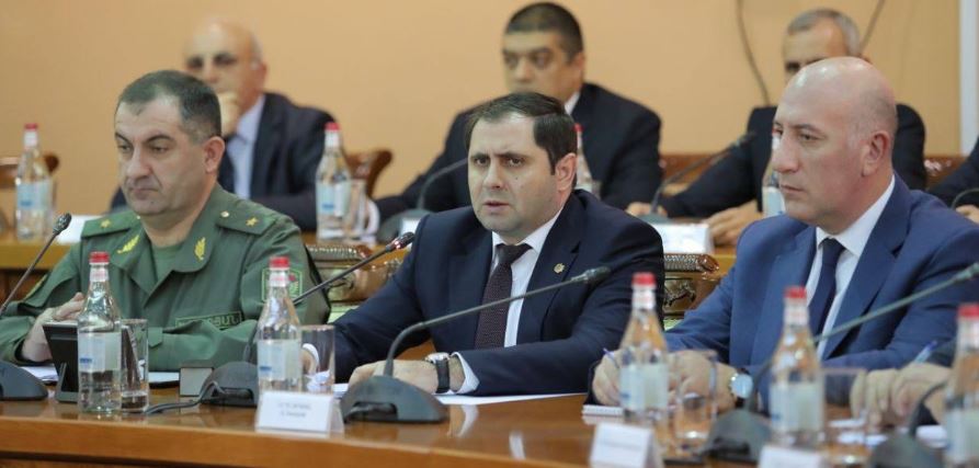 Issues of engineering and construction equipment implemented on front line discussed Ministry of Defense