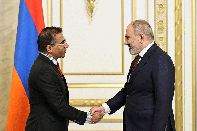 Ambassador of India to Armenia holds farewell meeting with the Prime Minister