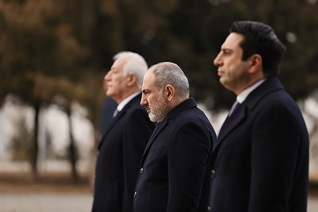 Nikol Pashinyan honors the memory of the victims of the Sumgait crime (Photo series)