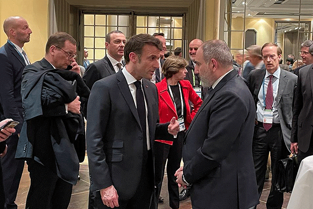 Prime Minister Pashinyan had a short meeting with Emmanuel Macron