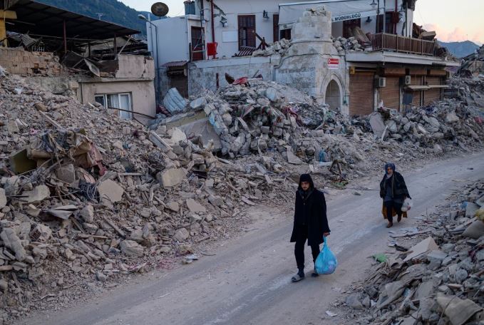 Turkish media watchdog fines broadcasters for criticizing earthquake response