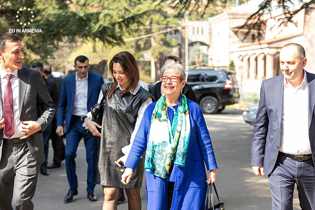 Andrea Wiktorin congratulated the Mayor of Ijevan on the selection of Ijevan culture strategy for EU financing