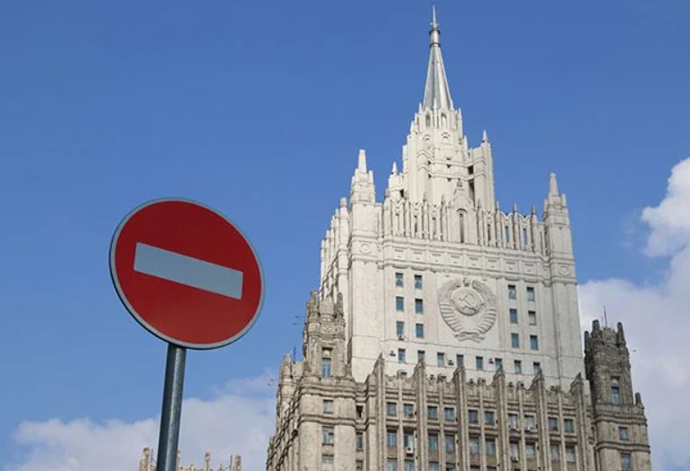 Russia Issues Stern Warning To Armenia