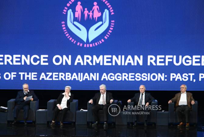 Armenian refugees adopt a declaration