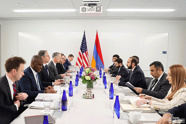 The meeting between Ararat Mirzoyan and Antony Blinken commenced