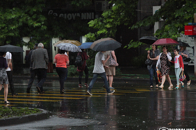 Օn 22-25 short-term rain with thunderstorm is possible