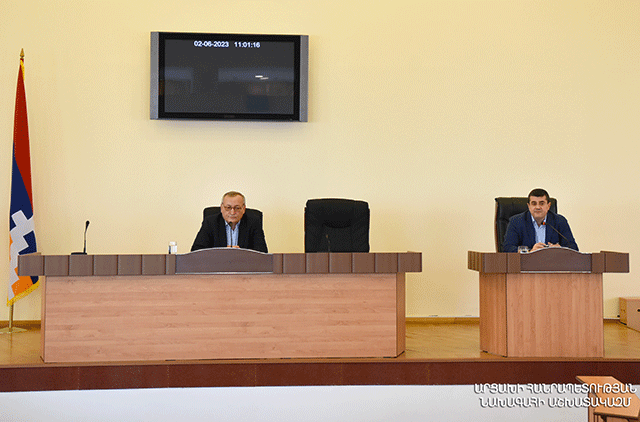 Arayik Harutyunyan met with deputies of the National Assembly
