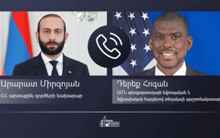 Ararat Mirzoyan and Derek Hogan discussed issues of regional security and stability