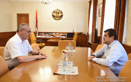 Arayik Harutyunyan received NA Speaker Artur Tovmasyan
