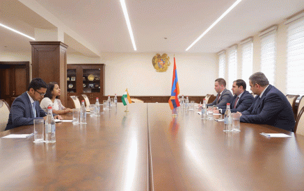 Suren Papikyan received Ambassador Extraordinary and Plenipotentiary of the Republic of India to the Republic of Armenia