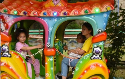 Despite the existing problems, Stepanakert children’s entertainment center continues