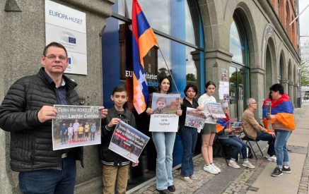 During the demonstration of Armenians in Copenhagen, an Azerbaijani provoked and shouted: “Karabakh is Azerbaijan” (photos)
