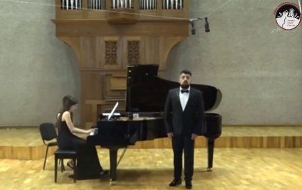 Aksel Daveyan sings the Lord’s Prayer for Artsakh