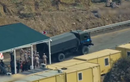 41 people transferred from Artsakh to Armenia, Azerbaijan forces passengers to cross Hakari bridge on foot