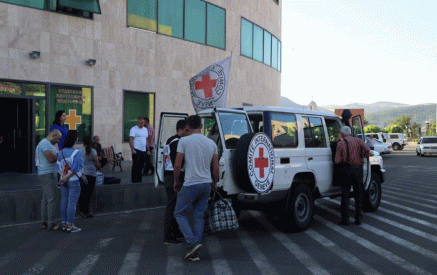 The ICRC is urging decision-makers to find a compromise and make it possible to resume urgently needed humanitarian deliveries