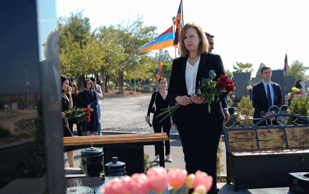 Ambassador Kvien paid her respects to those who lost their lives in the decades of conflict between Armenia and Azerbaijan