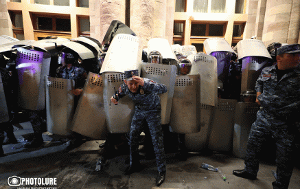 Armenian Police, Protesters Clash Again In Yerevan