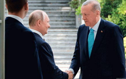 Turkey’s Erdoğan says grain deal to be revived ‘soon’ after talks with Putin