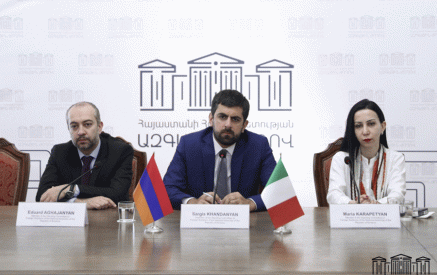 Armenian and Italian parliamentarians discuss current security situation in region