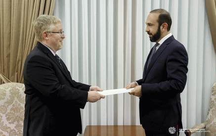 Ararat Mirzoyan received the newly-appointed Ambassador of Canada