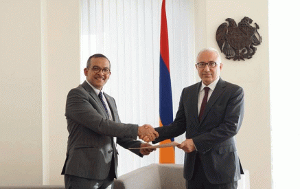 The newly appointed Ambassador of Indonesia handed over the copy of his credentials to the Deputy Foreign Minister of Armenia