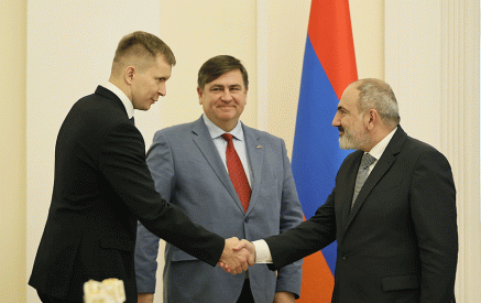 Nikol Pashinyan receives the members of the Armenia-Estonia inter-parliamentary friendship group